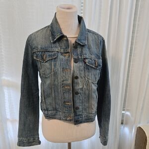 Levi's Classic Blue Jean Jacket for Women